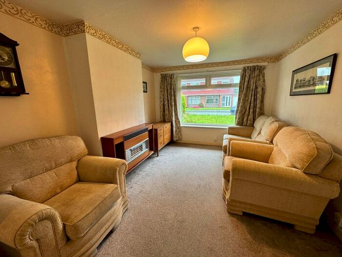 3 Bedroom Semi-Detached House To Rent In Thetford Road, Warrington, WA5