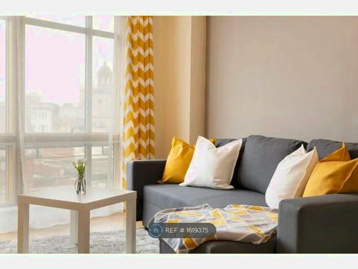 2 Bedroom Flat To Rent In Apollo Apartments, Bristol, BS1