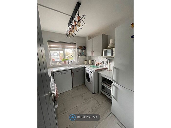 1 Bedroom Flat To Rent In Caneland Court, Waltham Abbey, EN9