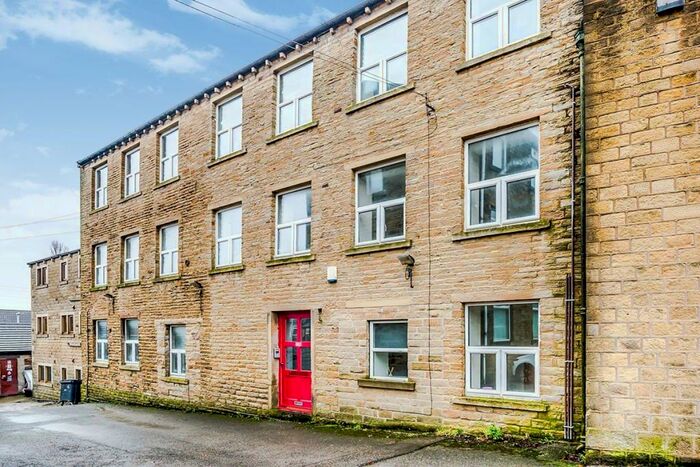 1 Bedroom Apartment To Rent In Station Road, Skelmanthorpe, Huddersfield, HD8