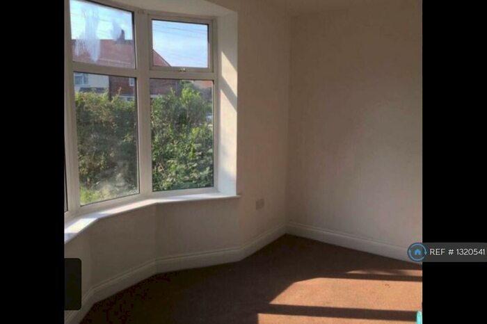 4 Bedroom Semi-Detached House To Rent In Aconbury Road, Barking, RM9