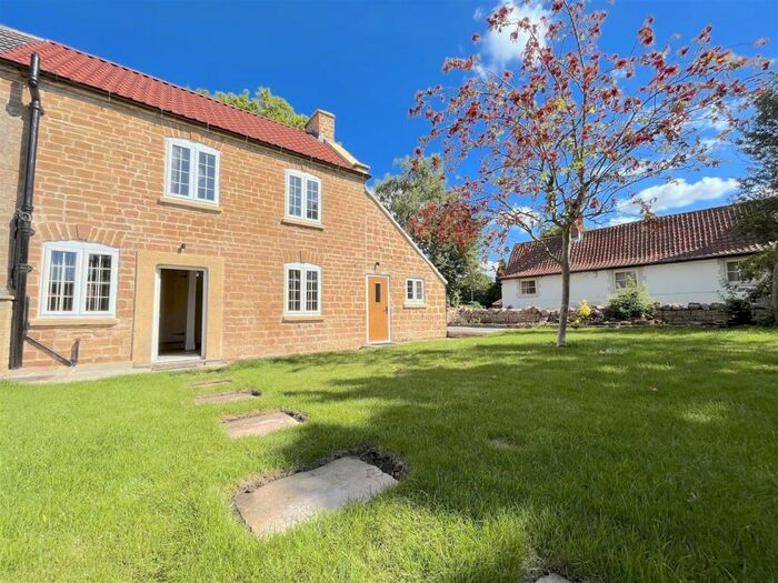 2 Bedroom Cottage To Rent In Church Street, Kirkby-In-Ashfield, Nottingham, NG17