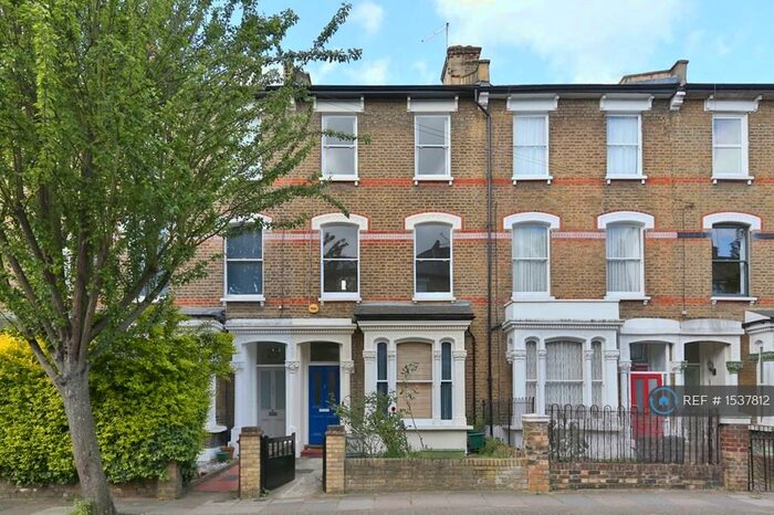 2 Bedroom Maisonette To Rent In Romilly Road, London, N4