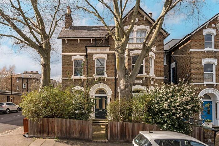 2 Bedroom Flat To Rent In Tyrwhitt Road, Brockley, SE4