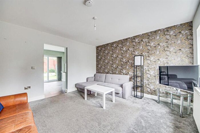 3 Bedroom Detached House To Rent In Beach Priory Gardens, Southport, PR8