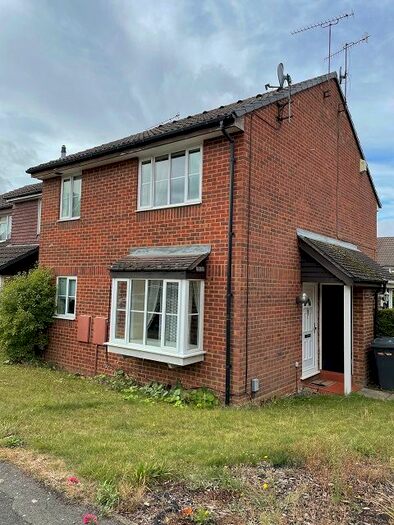 1 Bedroom Terraced House To Rent In Farrow Close, Barton Hills, Luton, LU3