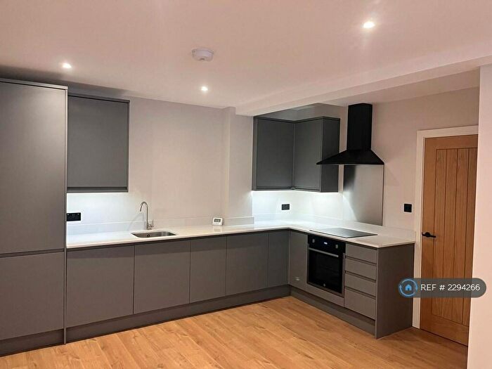 2 Bedroom Flat To Rent In Isabella House, East Grinstead, RH19