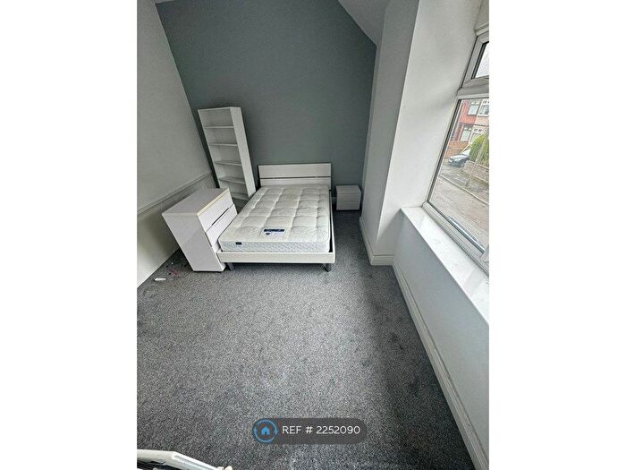 4 Bedroom Terraced House To Rent In Leek Road, Stoke-On-Trent, ST4