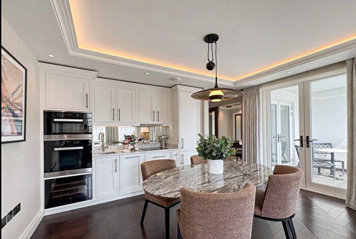 2 Bedroom Flat To Rent In Prince Of Wales Terrace, London, W8