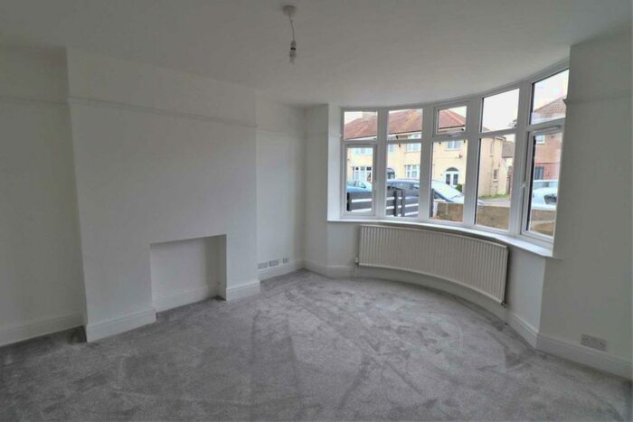 3 Bedroom Semi-Detached House To Rent In Birchwood Avenue, Weston-super-Mare, BS23