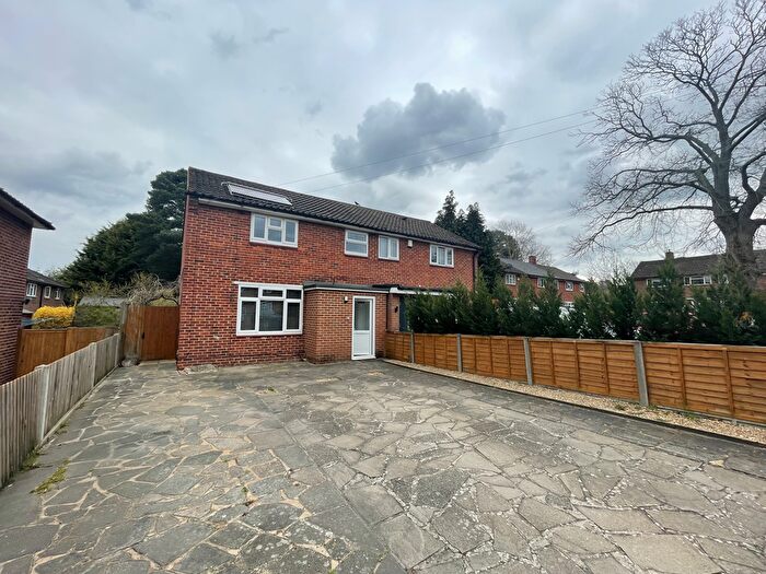 3 Bedroom Semi Detached House To Rent In St Michaels, Sheerwater, GU21