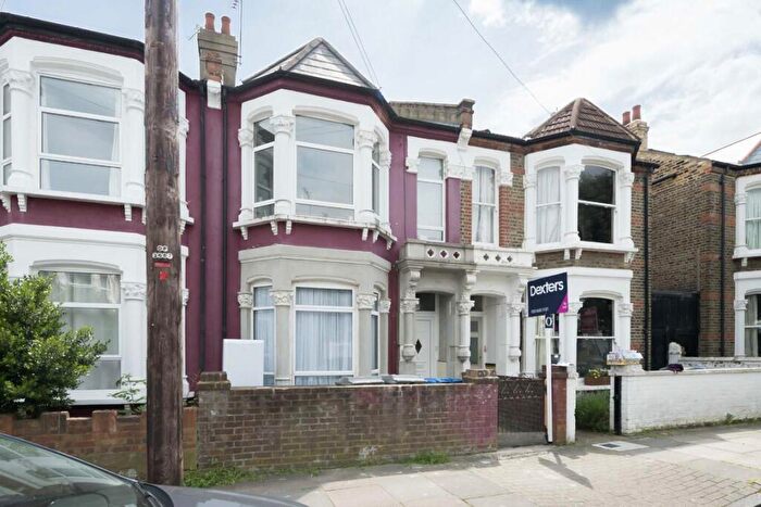 2 Bedroom Flat To Rent In Burrows Road, Kensal Rise, NW10
