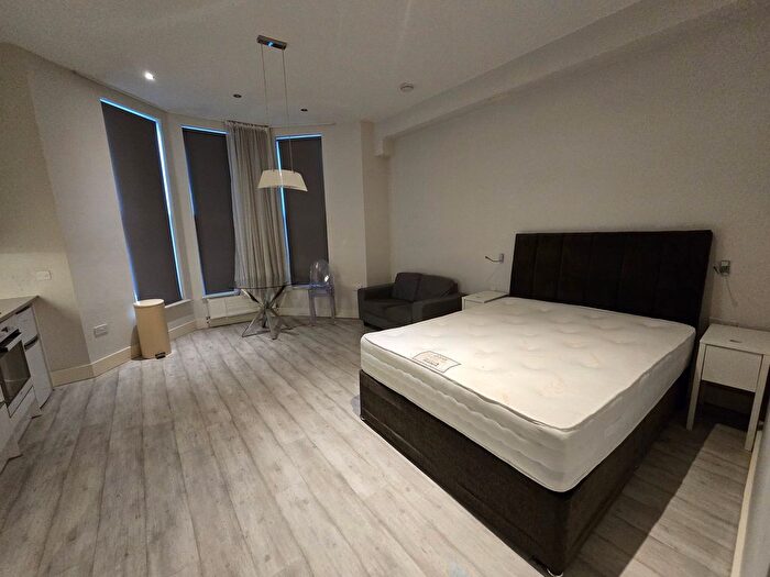 Studio To Rent In Adolphus Road, London, N4