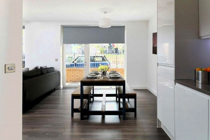 3 Bedroom Apartment To Rent In Batavia Road, London, SE14