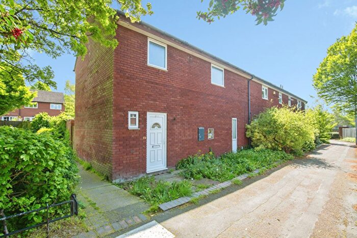 3 Bedroom End Terrace House For Sale In Edale, Wilnecote, Tamworth, B77
