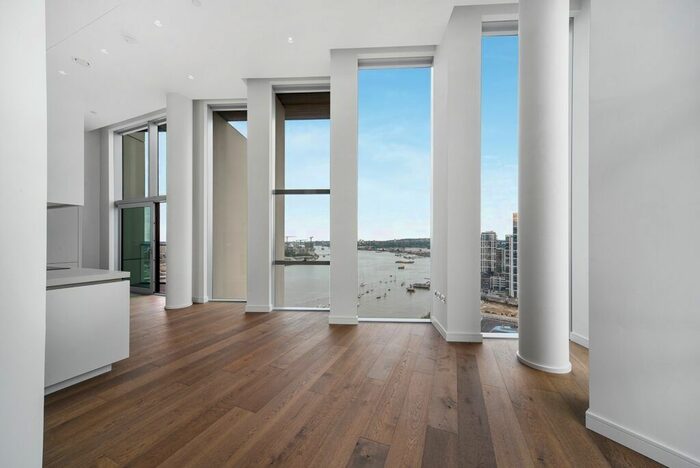 2 Bedroom Flat To Rent In Cutter Lane, London, SE10