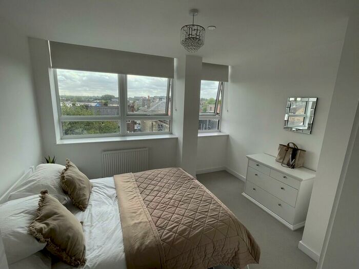 2 Bedroom Apartment To Rent In Springfield Road, Chelmsford, CM2