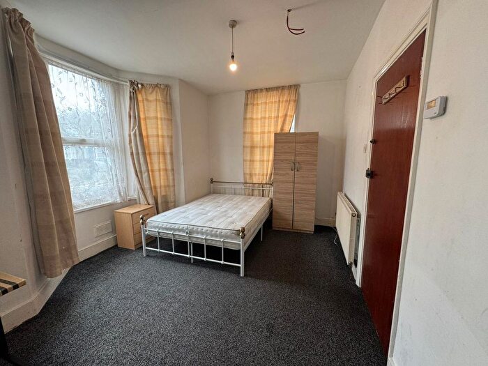 1 Bedroom Flat To Rent In Granleigh Road, London, E11