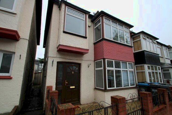 3 Bedroom Property To Rent In Alderton Road, Croydon, CR0