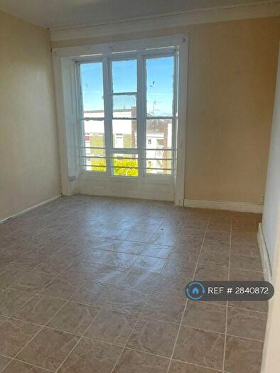 1 Bedroom Flat To Rent In Clifton Place, Newport, NP20