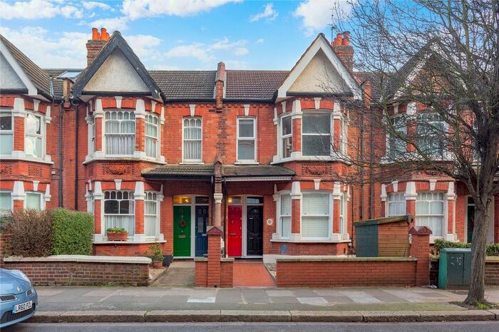 2 Bedroom Maisonette To Rent In Larden Road, London, W3