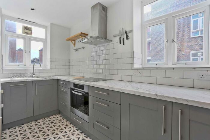 3 Bedroom Apartment To Rent In Homerton Road, Homerton, E9