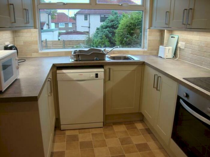 4 Bedroom Private Hall To Rent In Palatine Avenue, Lancaster, LA1