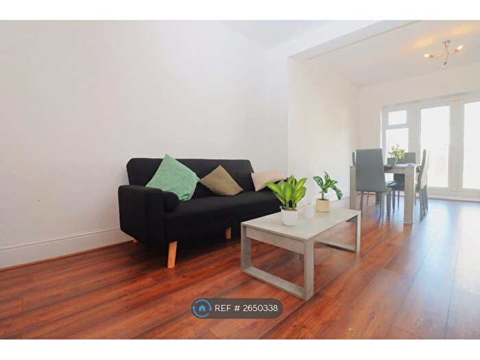 4 Bedroom End Terrace House To Rent In Mcleod Road, London, SE2