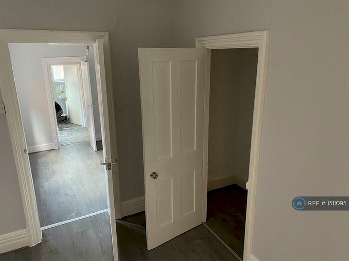 1 Bedroom Flat To Rent In Oxford Road, Reading, RG30