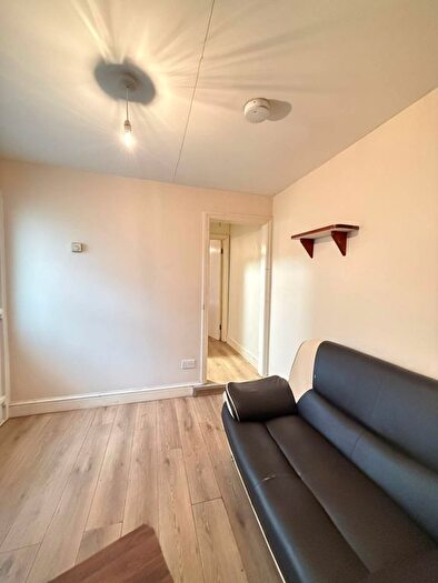 1 Bedroom Flat To Rent In Endsleigh Road, Southall, UB2