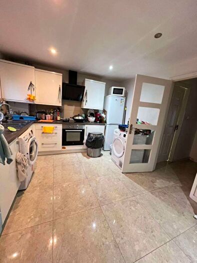 4 Bedroom Terraced House To Rent In Ewart Avenue, Salford, M5