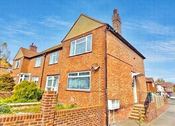 2 Bedroom Flat To Rent In Upwick Road, Eastbourne, BN20