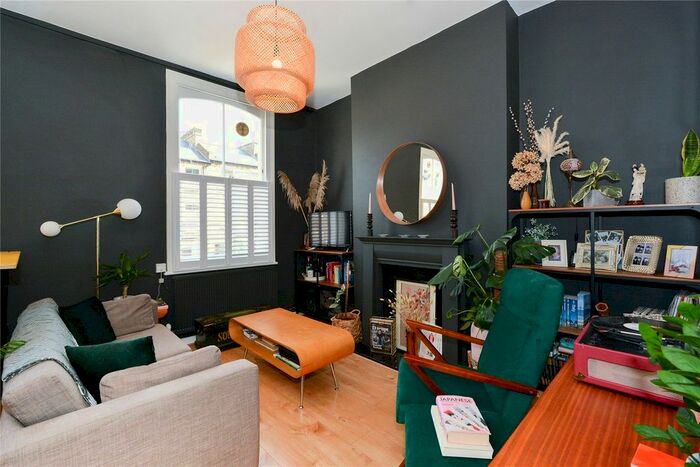 1 Bedroom Flat To Rent In Courtney Road, Islington, N7