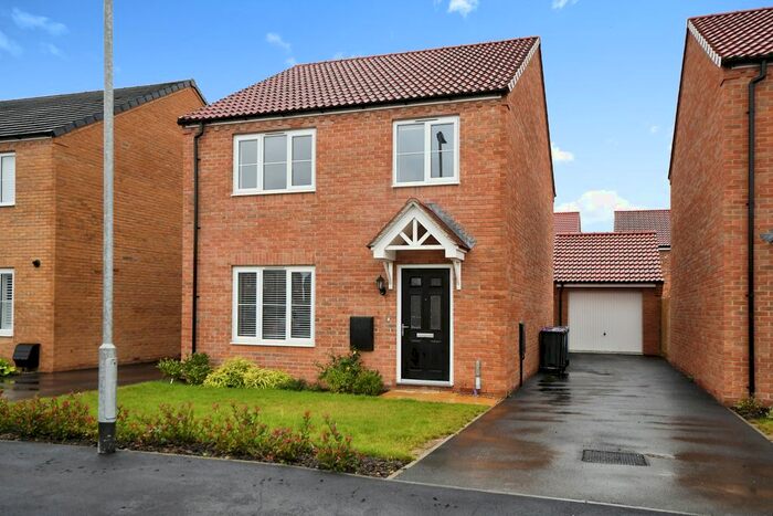 4 Bedroom Detached House For Sale In Field Avenue, Saxilby, Lincoln, Lincolnshire, LN1