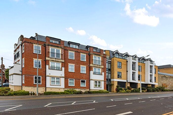 2 Bedroom Flat To Rent In London Road, Sevenoaks, TN13