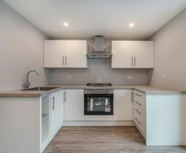 3 Bedroom End Of Terrace House To Rent In Meadow Close, Chislehurst, BR7