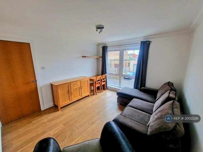2 Bedroom Flat To Rent In Arthur Street, Edinburgh, EH6