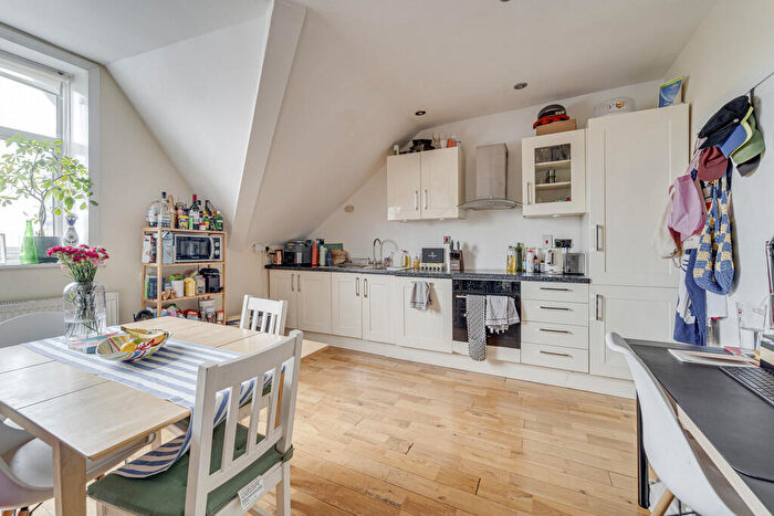 1 Bedroom Apartment To Rent In Church Lane, Crouch End, London, N8