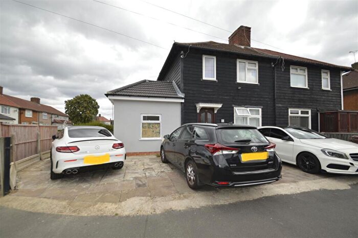 3 Bedroom Semi Detached House For Sale In Croppath Road, Dagenham, RM10