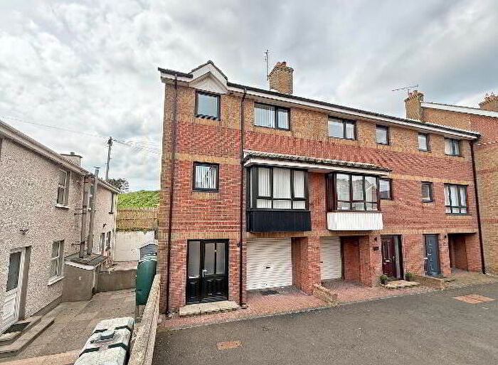 3 Bedroom TownHouse For Sale In Causeway Court, Portrush, BT56