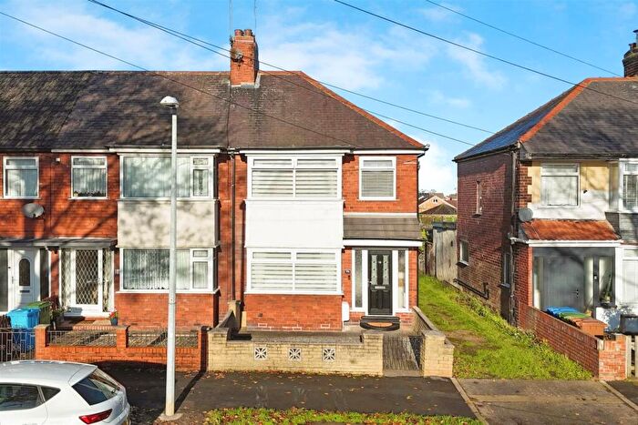 3 Bedroom End Of Terrace House For Sale In Faversham Avenue, Hull, HU4
