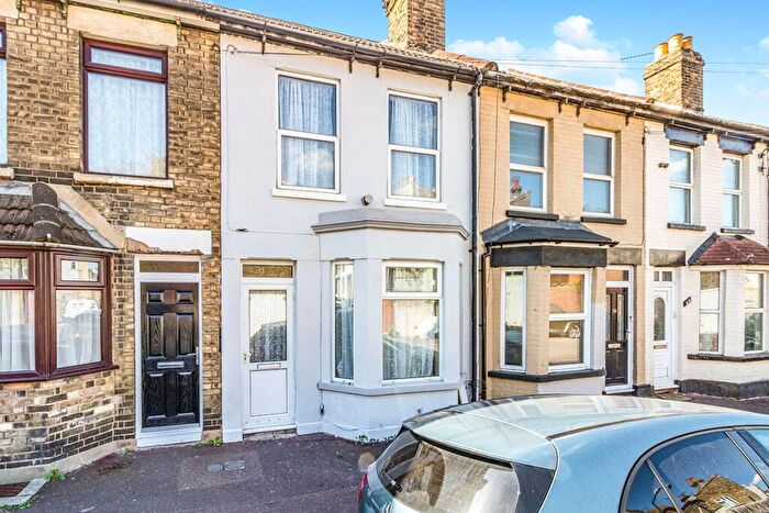 2 Bedroom Terraced House To Rent In Seymour Road, Chatham, Kent, ME5