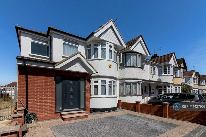 4 Bedroom End Of Terrace House To Rent In Lynton Road, Harrow, HA2