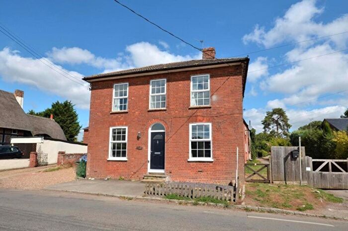 2 Bedroom House To Rent In Main Street, Bishopstone, HP17