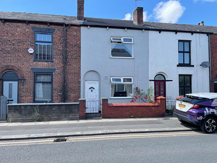 3 Bedroom Terraced House For Sale In Church Street, Westhoughton, Bolton, BL5
