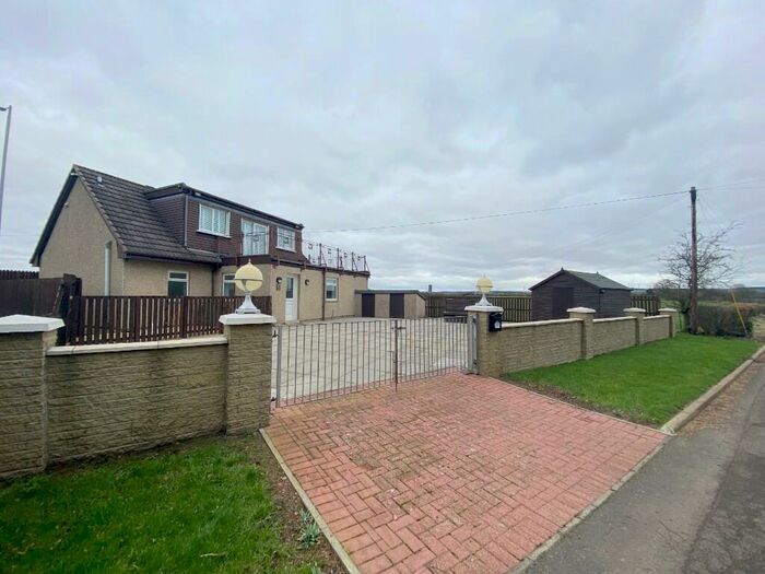 3 Bedroom Detached House To Rent In Wishaw Road, ML2
