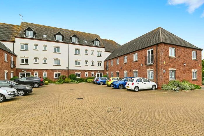 2 Bedroom Flat For Sale In Coopers Court, Wisbech Road, King's Lynn, Norfolk, PE30