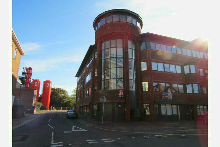 1 Bedroom Apartment To Rent In Goldsworth Road, Woking, GU21