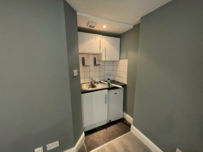 Studio To Rent In Middle Street, Brighton, BN1