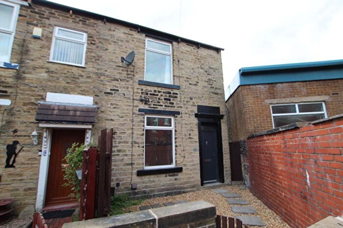 2 Bedroom Terraced House To Rent In George Street, Littleborough, OL15